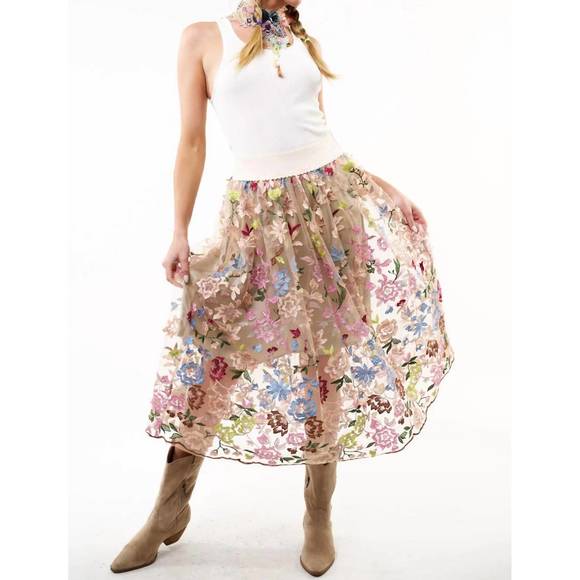 NEW ARATTA roman holiday skirt in multi